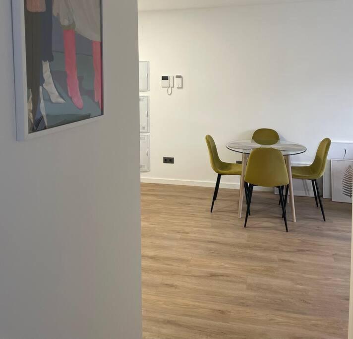 Ferienwohnung Estrenalo A Minutos De Bcn Sant Feliu de Llobregat Exterior foto