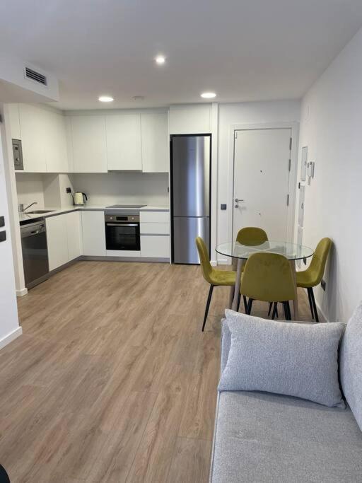 Ferienwohnung Estrenalo A Minutos De Bcn Sant Feliu de Llobregat Exterior foto